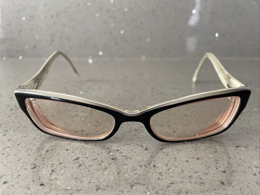 GUESS GU2261 BLK WHT Eyeglasses FRAMES ONLY BLACK/WHITE Plastic 51-17-130 Full